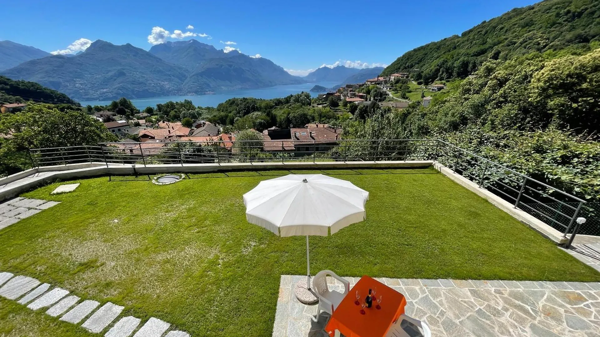Apartament Casa Luca Plesio 0*,